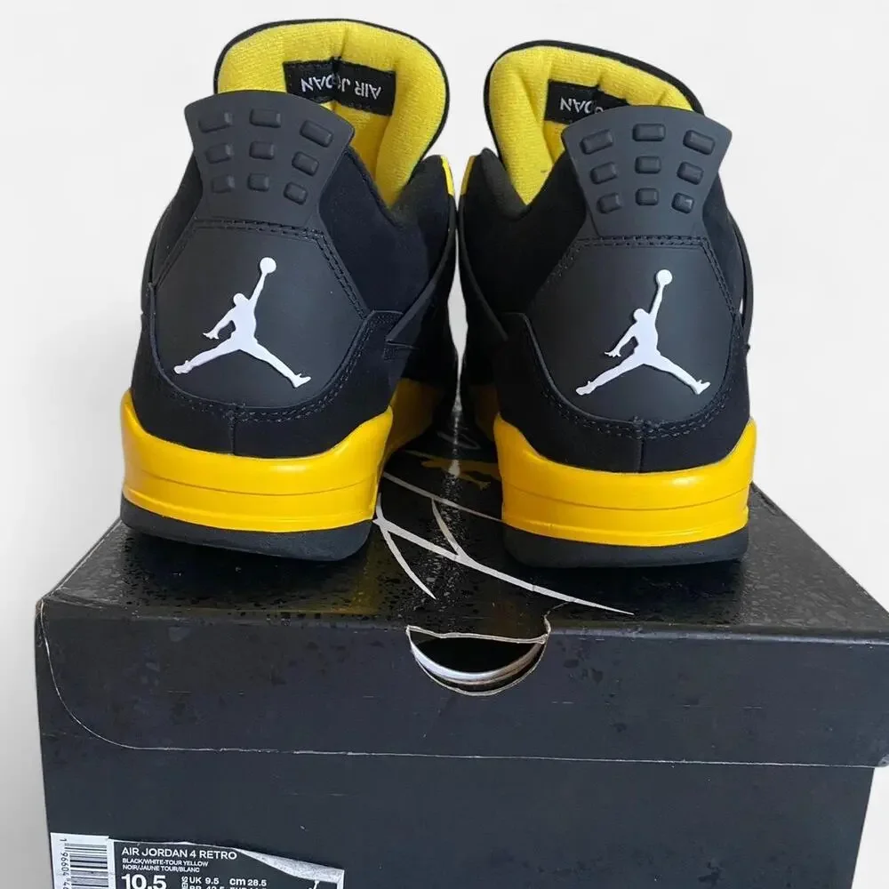 Jordan 4 retro thunder - size 10.5 M / 12 W US / 43.5 EU